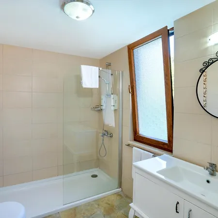 Alya Butik Hotel *