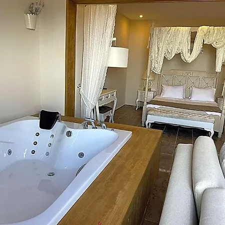 Alya Butik Otel *